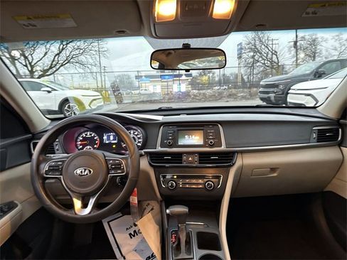 Used 2016 Kia Optima LX image 19