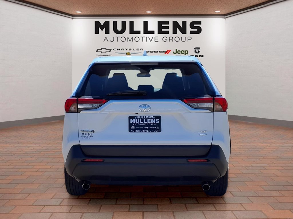 Used 2025 Toyota RAV4 LE AWD/4WD image 6