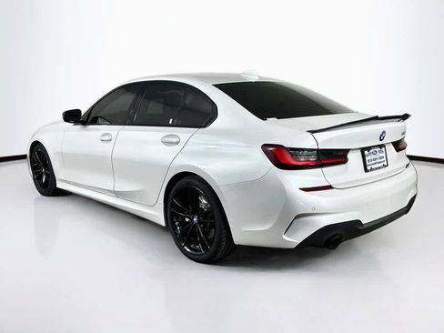 Used 2022 BMW 330i Sedan w/ M Sport Package RWD image 4
