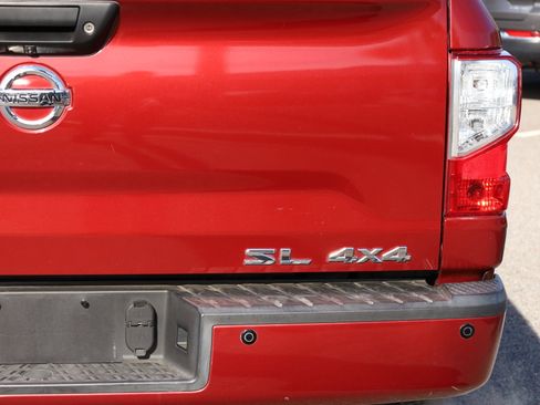 Used 2017 Nissan Titan SL image 16