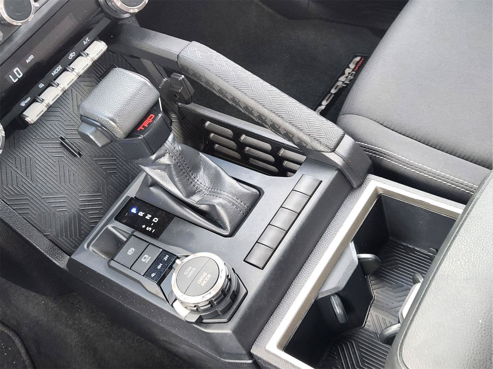 Used 2025 Toyota Tacoma TRD Sport AWD/4WD image 21