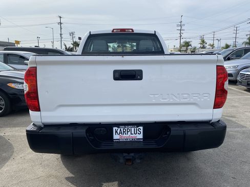 Used 2017 Toyota Tundra SR image 9