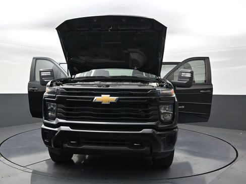 Used 2025 Chevrolet Silverado 2500 Custom w/ Custom Value Package AWD/4WD image 32