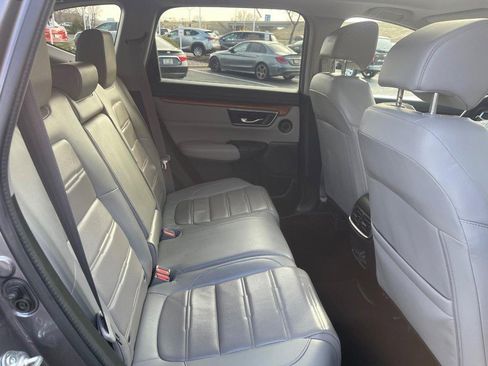 Used 2018 Honda CR-V Touring image 12