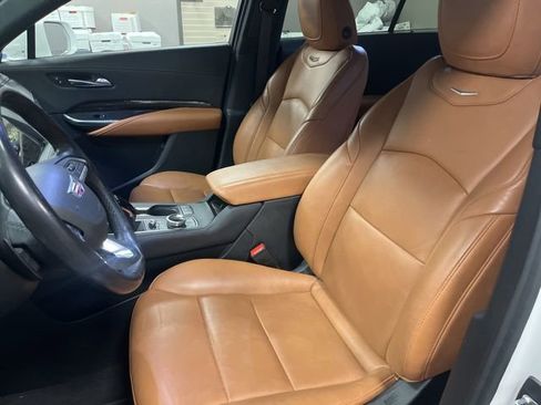 Used 2020 Cadillac XT4 Premium Luxury w/ Enhanced Visibility Package image 21