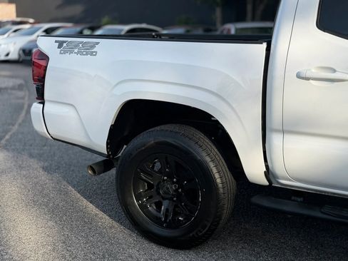 Used 2019 Toyota Tacoma SR w/ SR Convenience Package RWD image 8