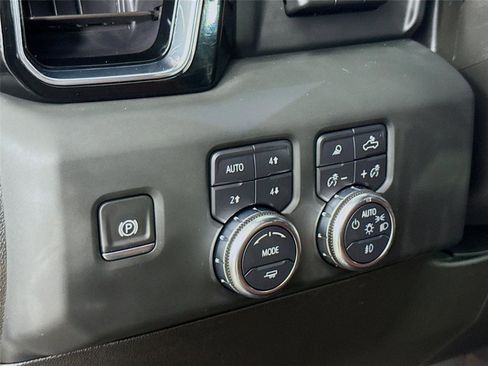 Used 2024 GMC Sierra 1500 Denali Ultimate AWD/4WD image 12