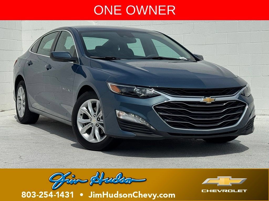 Used 2025 Chevrolet Malibu LT FWD image 1