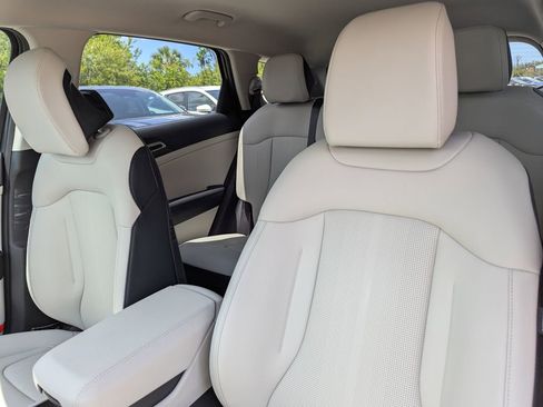 New 2026 Kia Sportage EX image 22