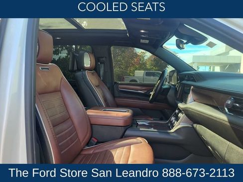 Used 2023 GMC Yukon Denali Ultimate AWD/4WD image 17