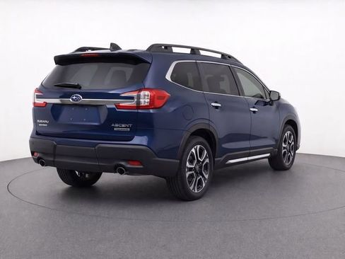 Used 2023 Subaru Ascent Touring AWD/4WD image 3