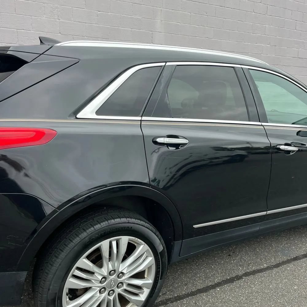 Used 2017 Cadillac XT5 Premium Luxury AWD/4WD image 9