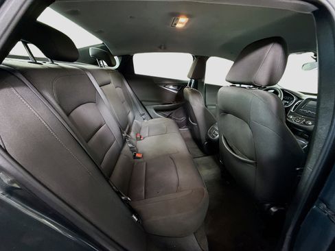 Used 2018 Chevrolet Malibu LT image 27