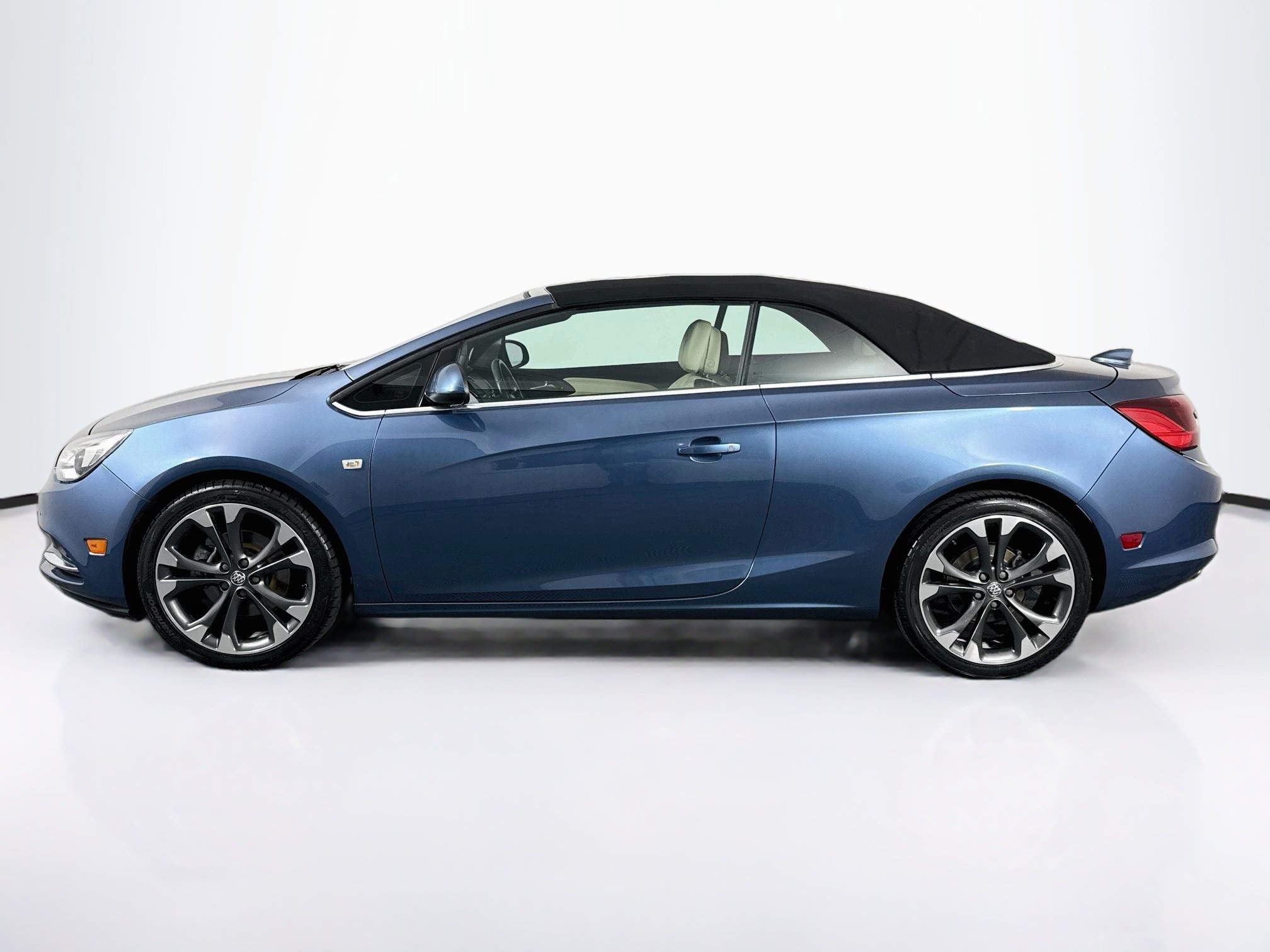Used 2017 Buick Cascada Premium FWD image 11