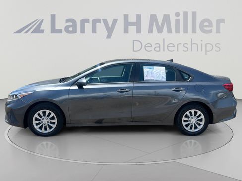 Used 2024 Kia Forte LX FWD image 3