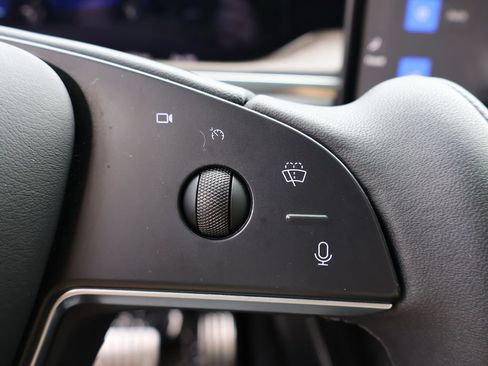 Used 2022 Tesla Model X AWD/4WD image 32