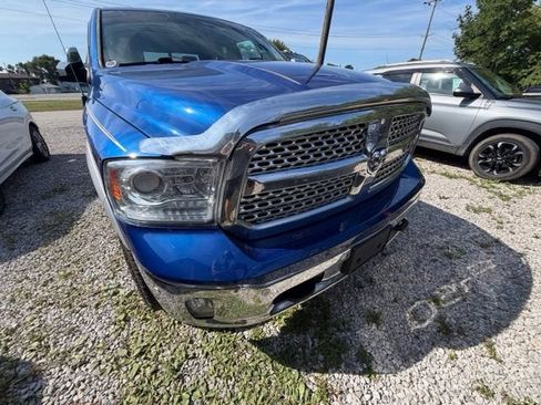Used 2017 RAM 1500 Laramie w/ Convenience Group AWD/4WD image 4