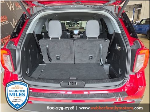 Used 2024 Ford Explorer XLT w/ Equipment Group 202A AWD/4WD image 10