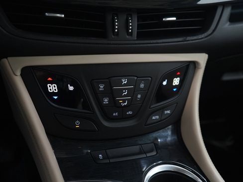 Used 2018 Buick Envision Premium image 23