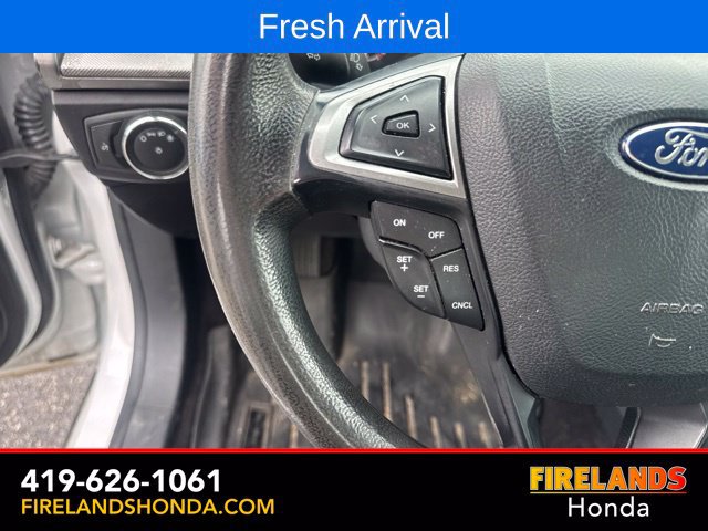 Used 2017 Ford Fusion SE FWD image 18