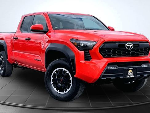 Used 2024 Toyota Tacoma TRD Off-Road w/ TRD Off Road Upgrade Package AWD/4WD image 22