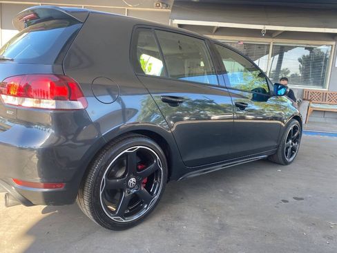 Used 2010 Volkswagen GTI 4-Door FWD image 5