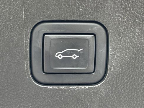 Used 2024 Buick Enclave Premium image 31