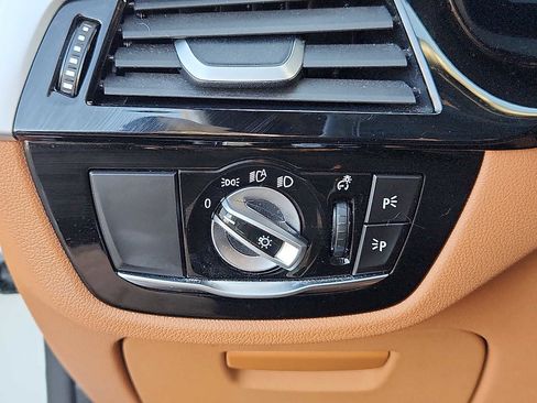 Certified 2023 BMW 540i xDrive w/ Premium Package image 22