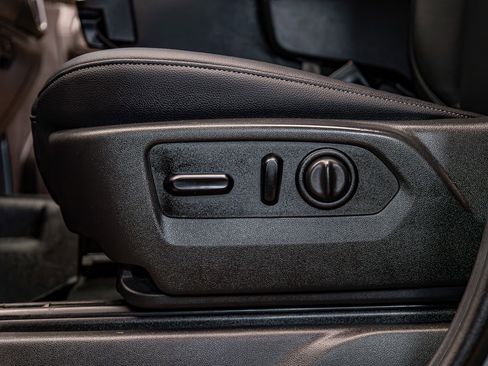 Used 2021 Chevrolet Silverado 1500 RST image 20