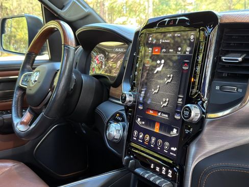 Used 2020 RAM 1500 Limited image 18