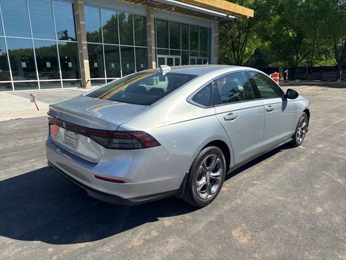 Certified 2024 Honda Accord EX image 7