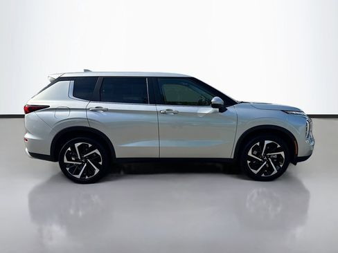 Used 2024 Mitsubishi Outlander SE AWD/4WD image 10