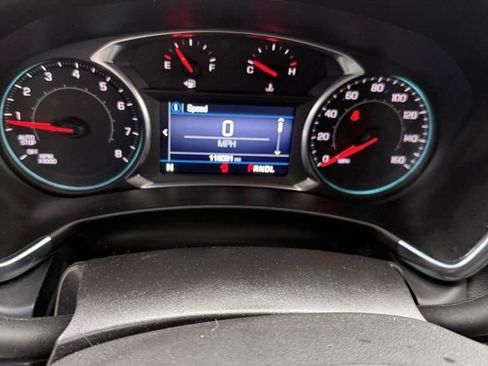 Used 2022 Chevrolet Equinox LT w/ Driver Convenience Package image 14