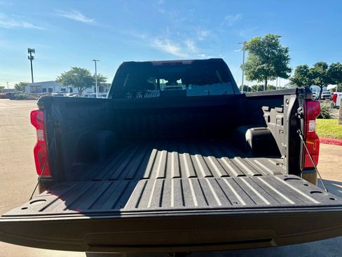 Used 2023 Chevrolet Silverado 1500 High Country RWD image 5