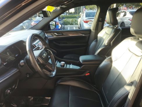 Used 2021 Jeep Grand Cherokee L Overland w/ Luxury Tech Group IV image 15