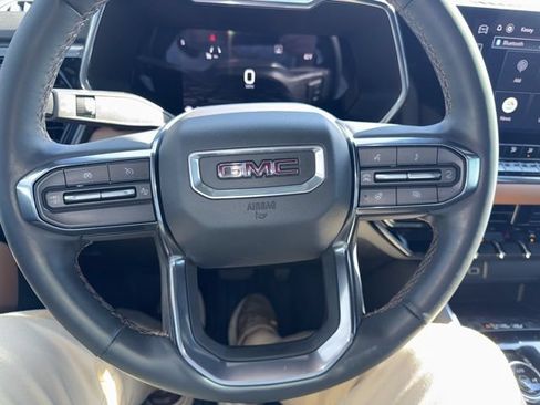 Used 2023 GMC Canyon AT4 w/ AT4 Premium Package AWD/4WD image 19