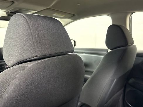 Used 2025 Honda HR-V LX image 21