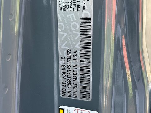 New 2025 Jeep Gladiator Mojave w/ Convenience Group image 26