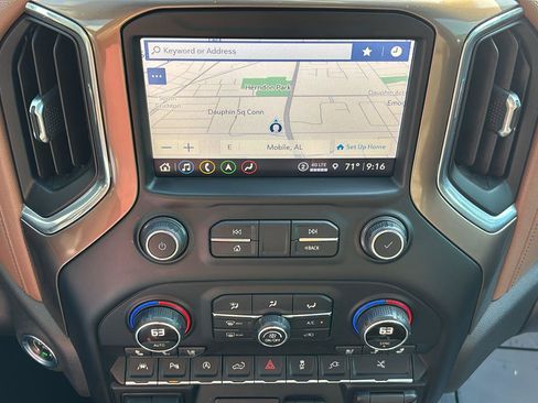 Used 2021 Chevrolet Silverado 1500 High Country w/ Technology Package image 33