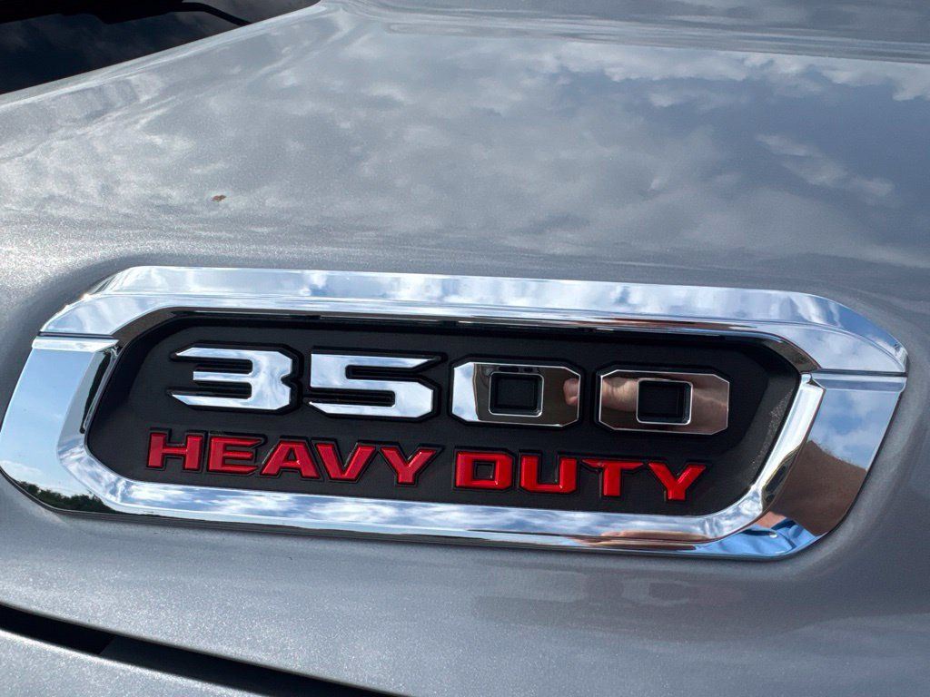 Used 2024 RAM 3500 Big Horn AWD/4WD image 28