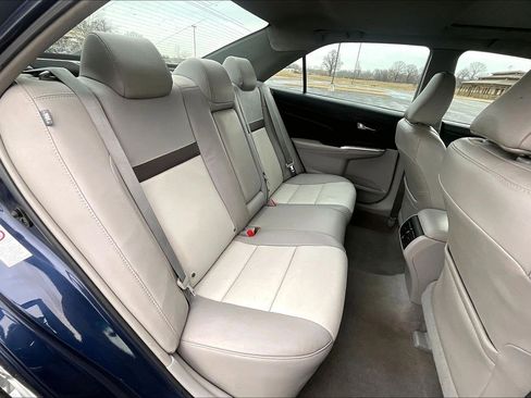 Used 2014 Toyota Camry XLE w/ Leather Package image 17