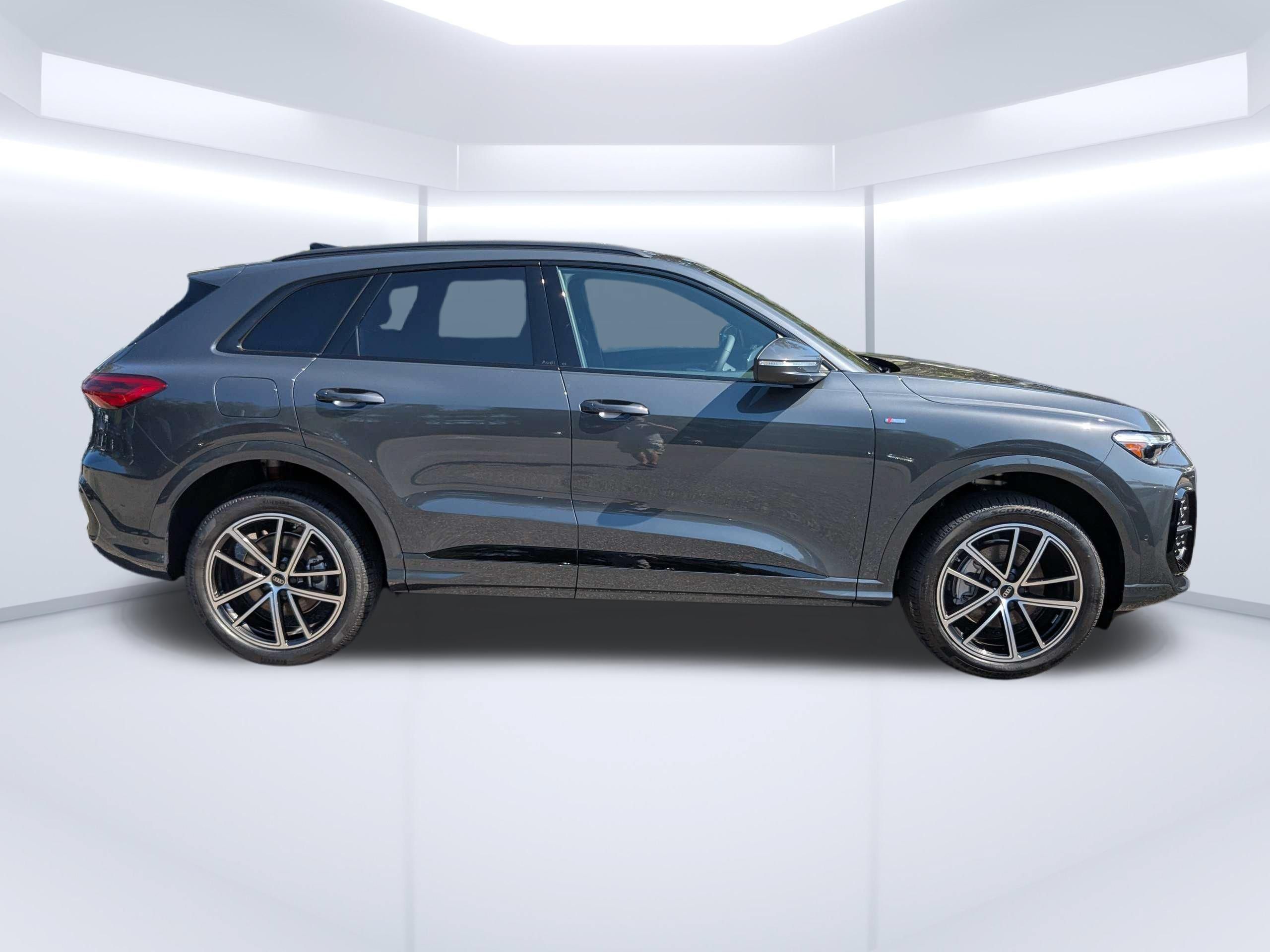 New 2026 Audi Q5 Premium Plus AWD/4WD image 3