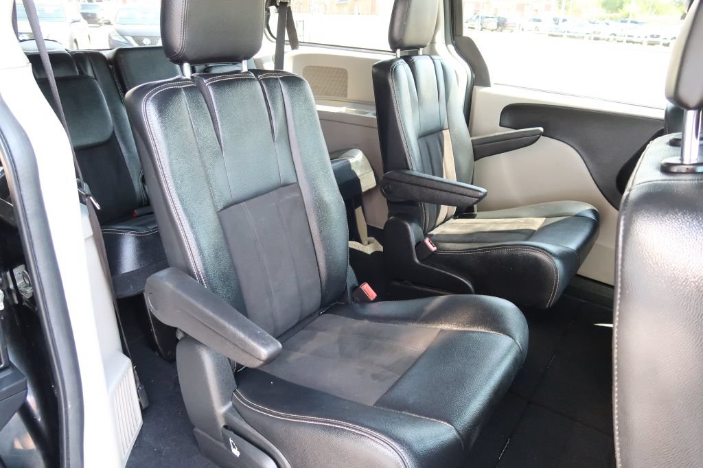 Used 2019 Dodge Grand Caravan SXT FWD image 9