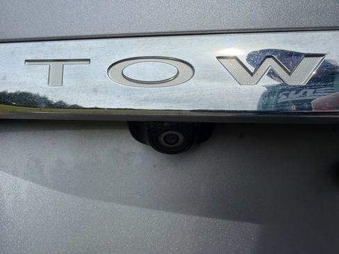 Used 2015 Chrysler Town & Country Touring-L w/ Driver Convenience Group FWD image 6