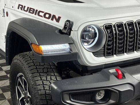 Certified 2025 Jeep Wrangler Unlimited Rubicon AWD/4WD image 7