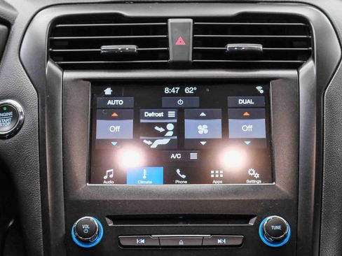 Used 2018 Ford Fusion SE w/ Equipment Group 201A image 15