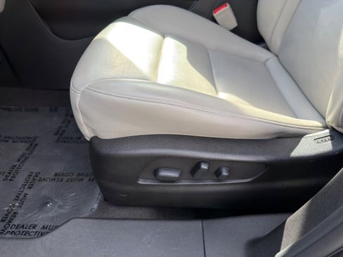 Used 2023 Cadillac XT4 Premium Luxury image 26