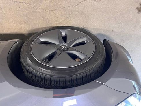 Used 2019 Tesla Model 3 image 29