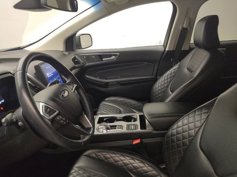 Used 2023 Ford Edge Titanium image 17