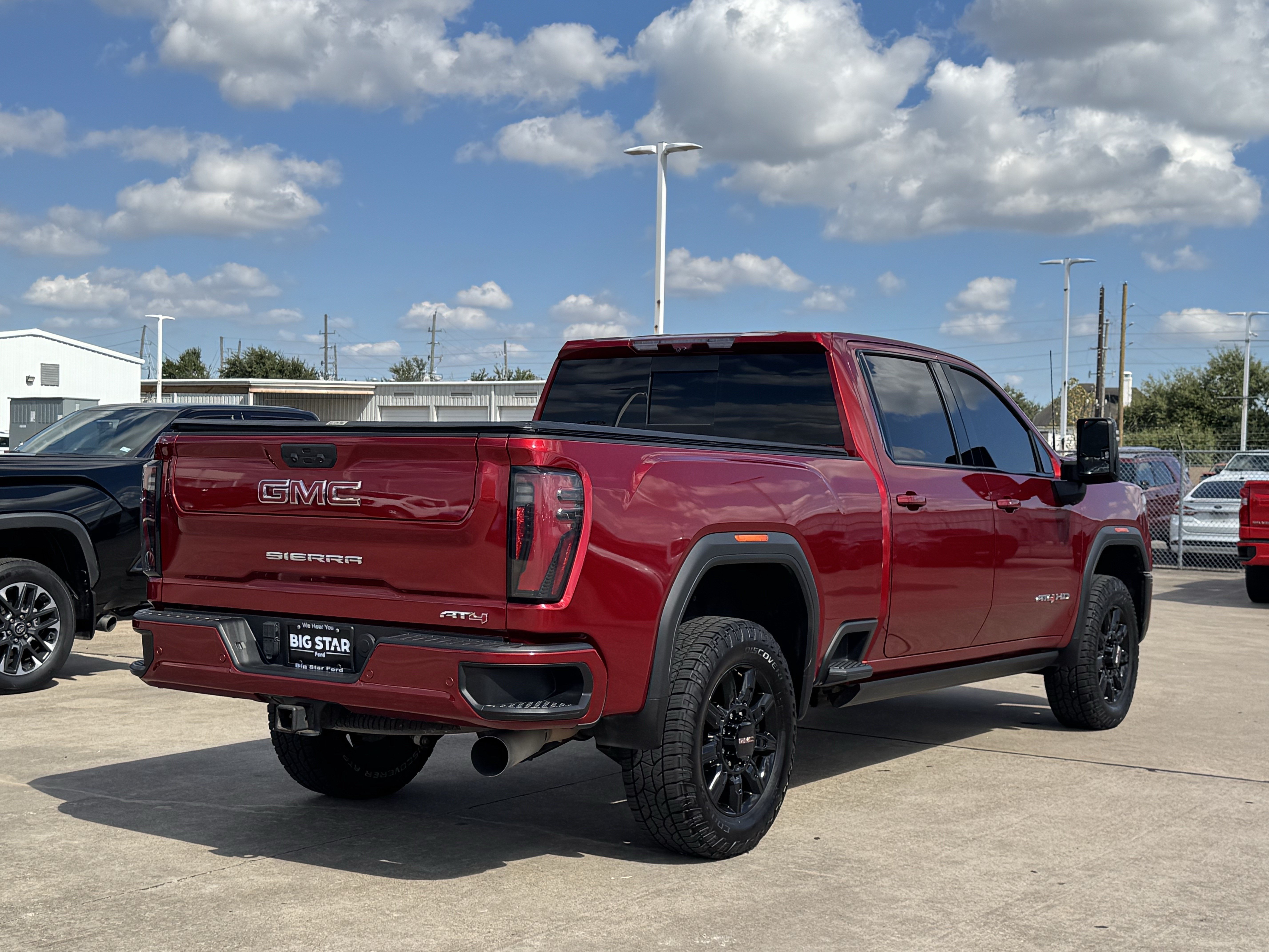 Used 2024 GMC Sierra 2500 AT4 w/ AT4 Premium Plus Package AWD/4WD image 7
